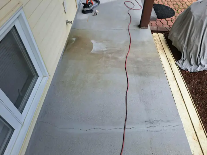 Mechanical grinding during concrete preparation